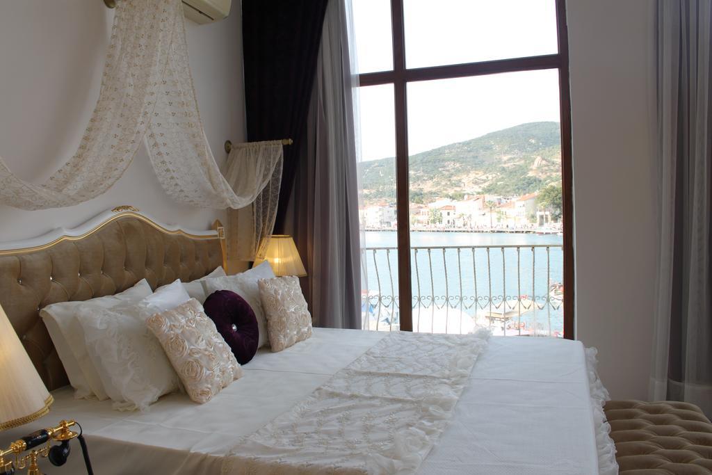 Huri & Nuri Hotel (Adults Only) Foca Exterior photo